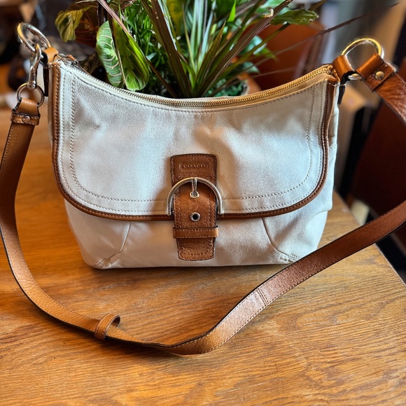 Y2K Coach SoHo flap bag #19580 from 2012 white and brown leather - Picture 1 of 7
